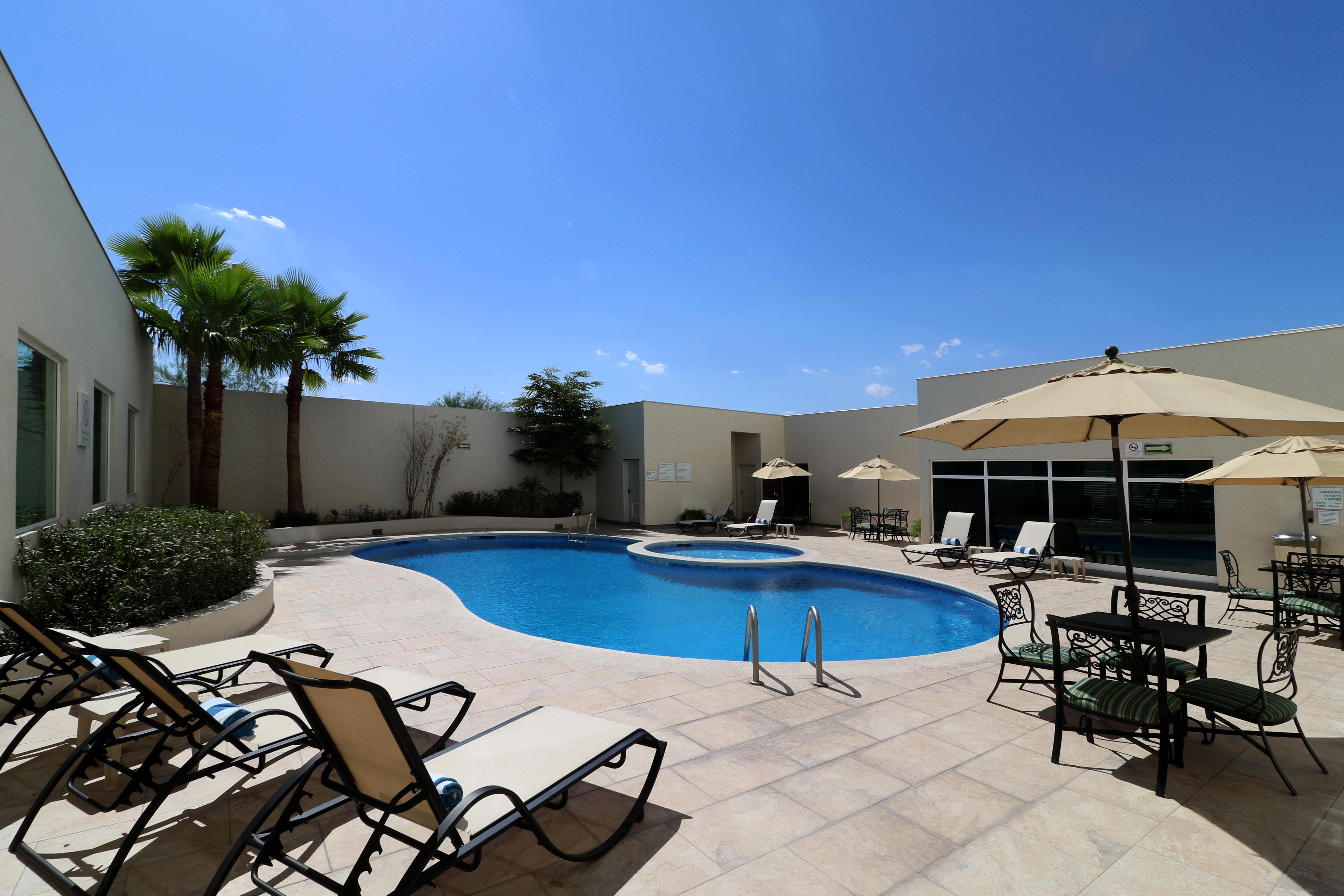 Holiday Inn Hotel & Suites Hermosillo Aeropuerto, An Ihg Hotel Exterior photo