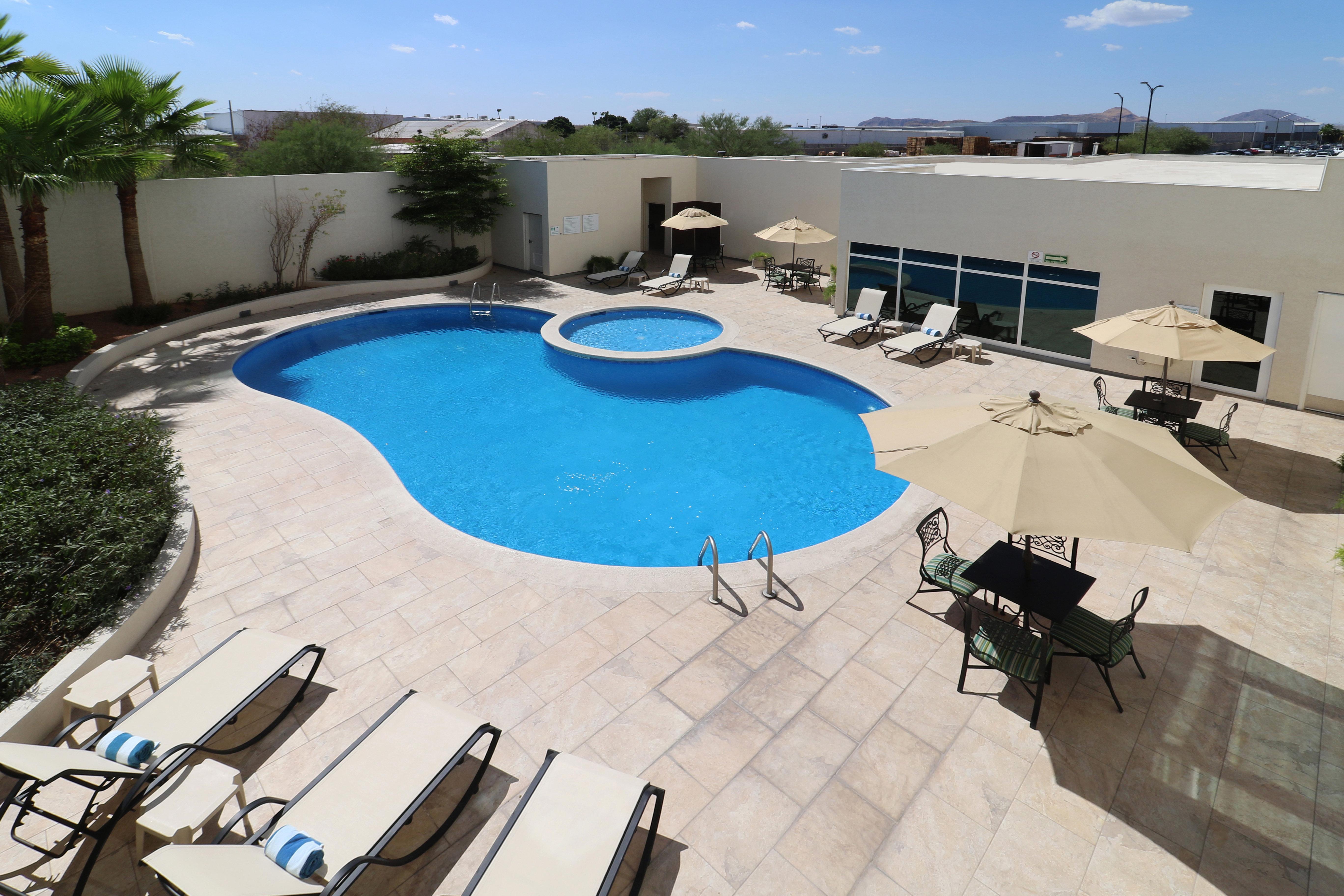 Holiday Inn Hotel & Suites Hermosillo Aeropuerto, An Ihg Hotel Exterior photo