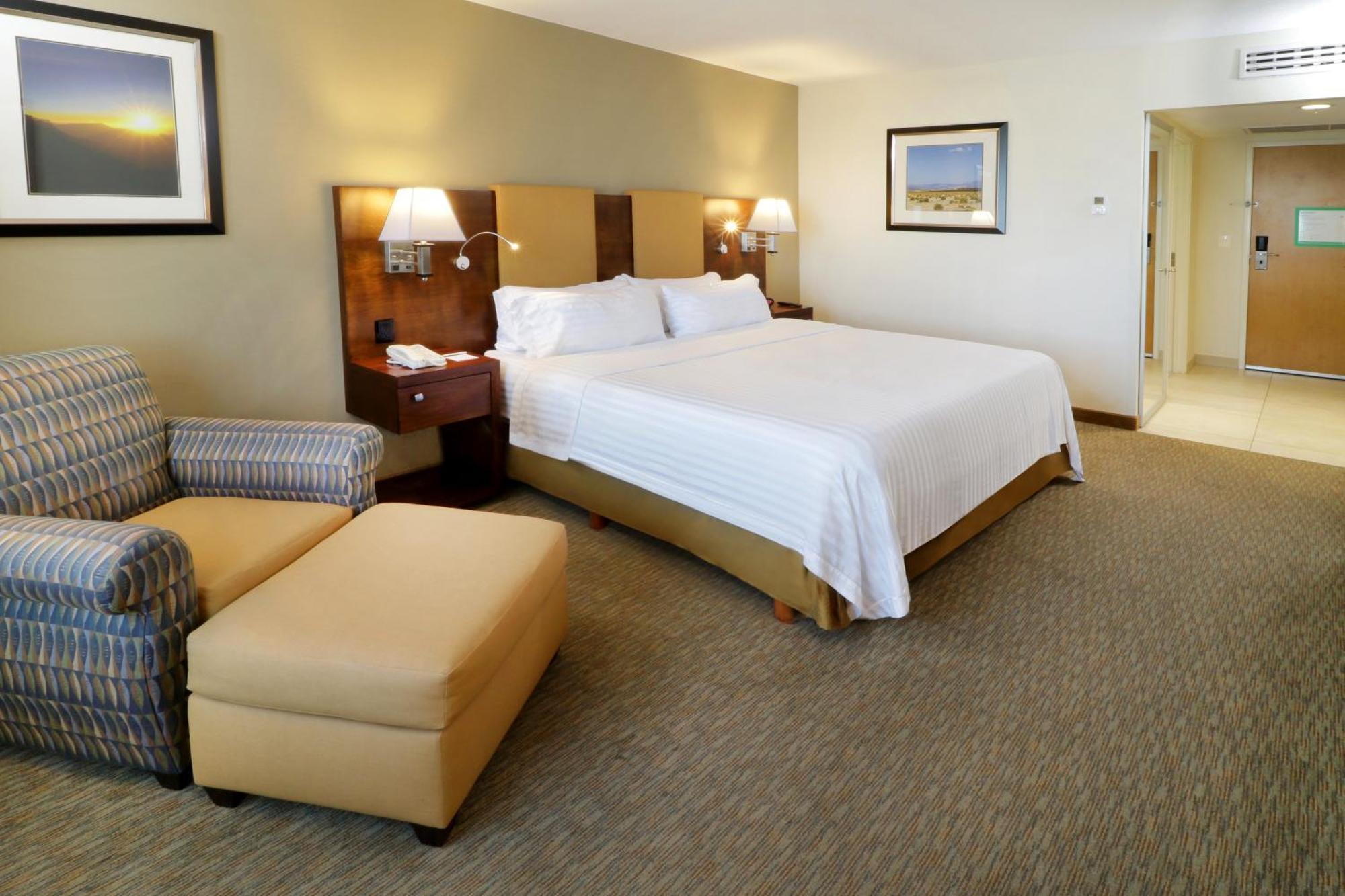 Holiday Inn Hotel & Suites Hermosillo Aeropuerto By Ihg Exterior photo